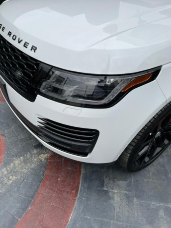 for-sale-2018-range-rover-vogue-luxury-meets-performance-big-1