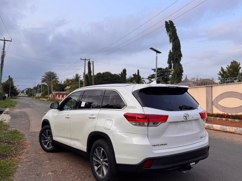 toyota-highlander-small-1